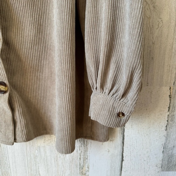 Nasty Gal Cream Corduroy Button Front Oversized Shirt Jacket Shacket Size 4 - Picture 6 of 10